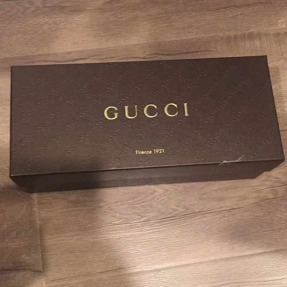 Gucci box